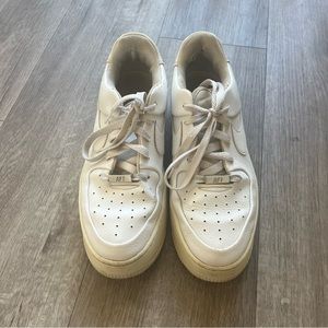 NIKE Air Force 1 Sage Low Triple White